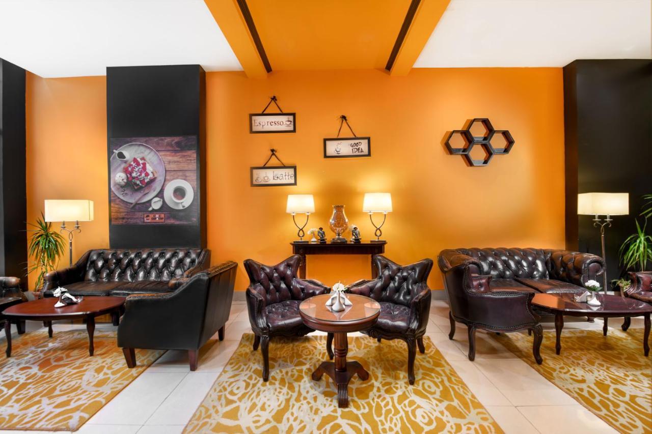 Tolip Hotel Alexandria Bagian luar foto The lounge at the hotel