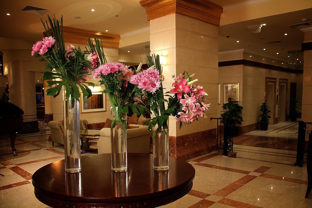 Tolip Hotel Alexandria Bagian luar foto The lobby of the hotel
